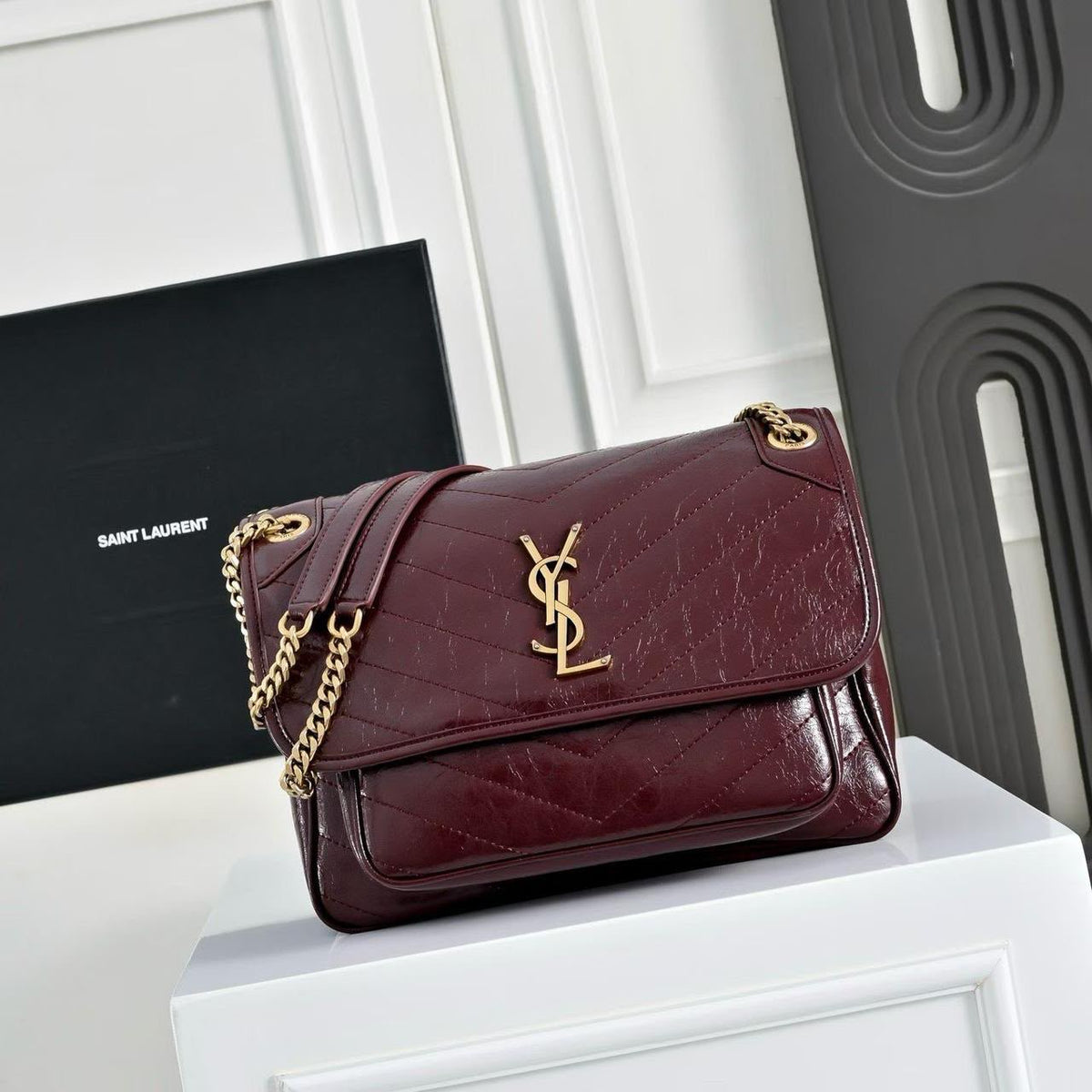 SAINT LAURENT