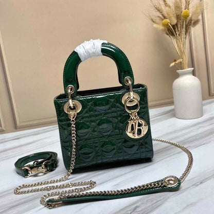DIOR