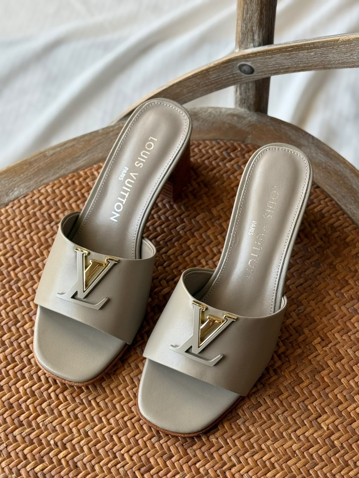 LOUIS VUITTON