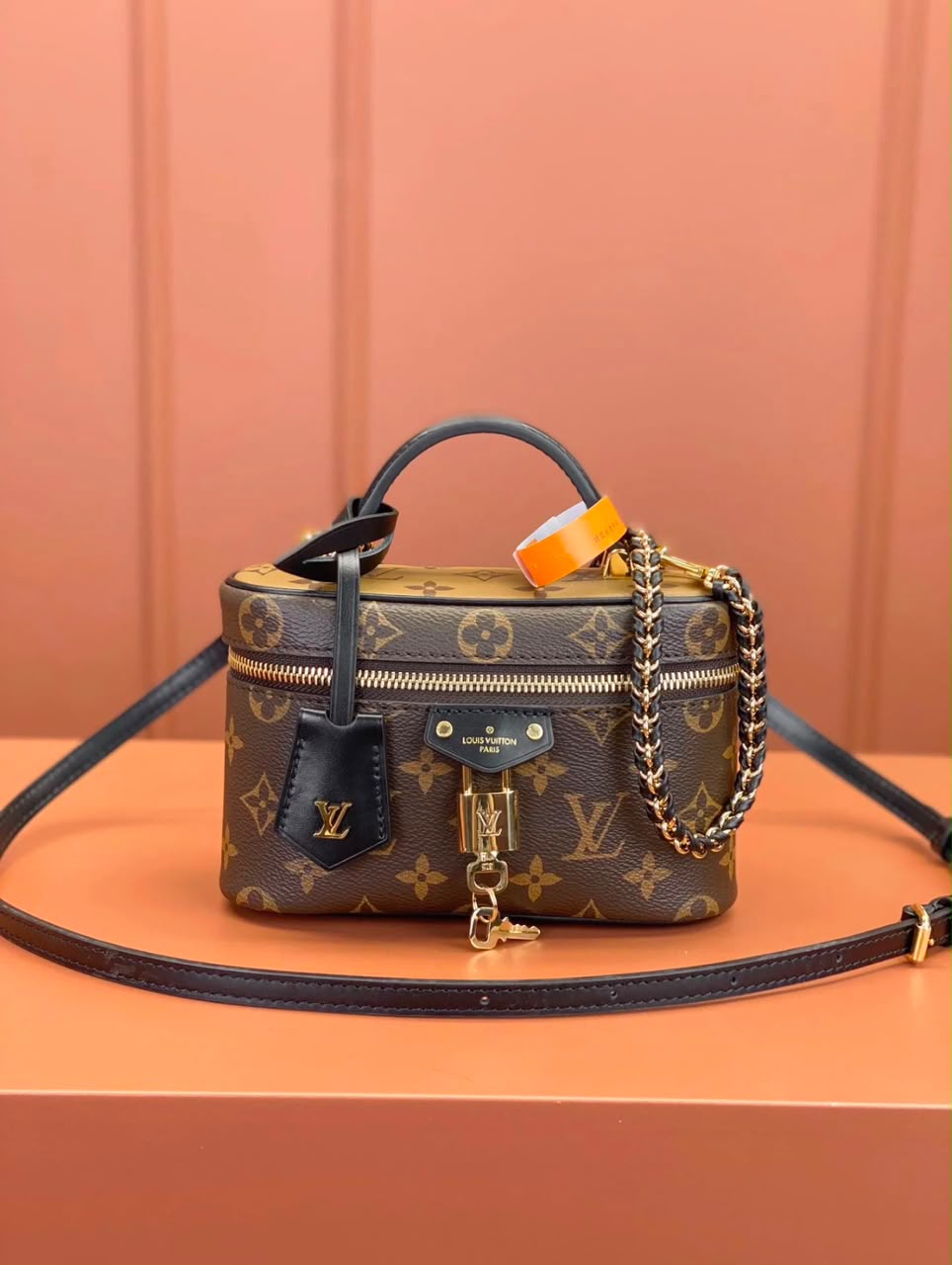 Mini Chain Shoulder Bag