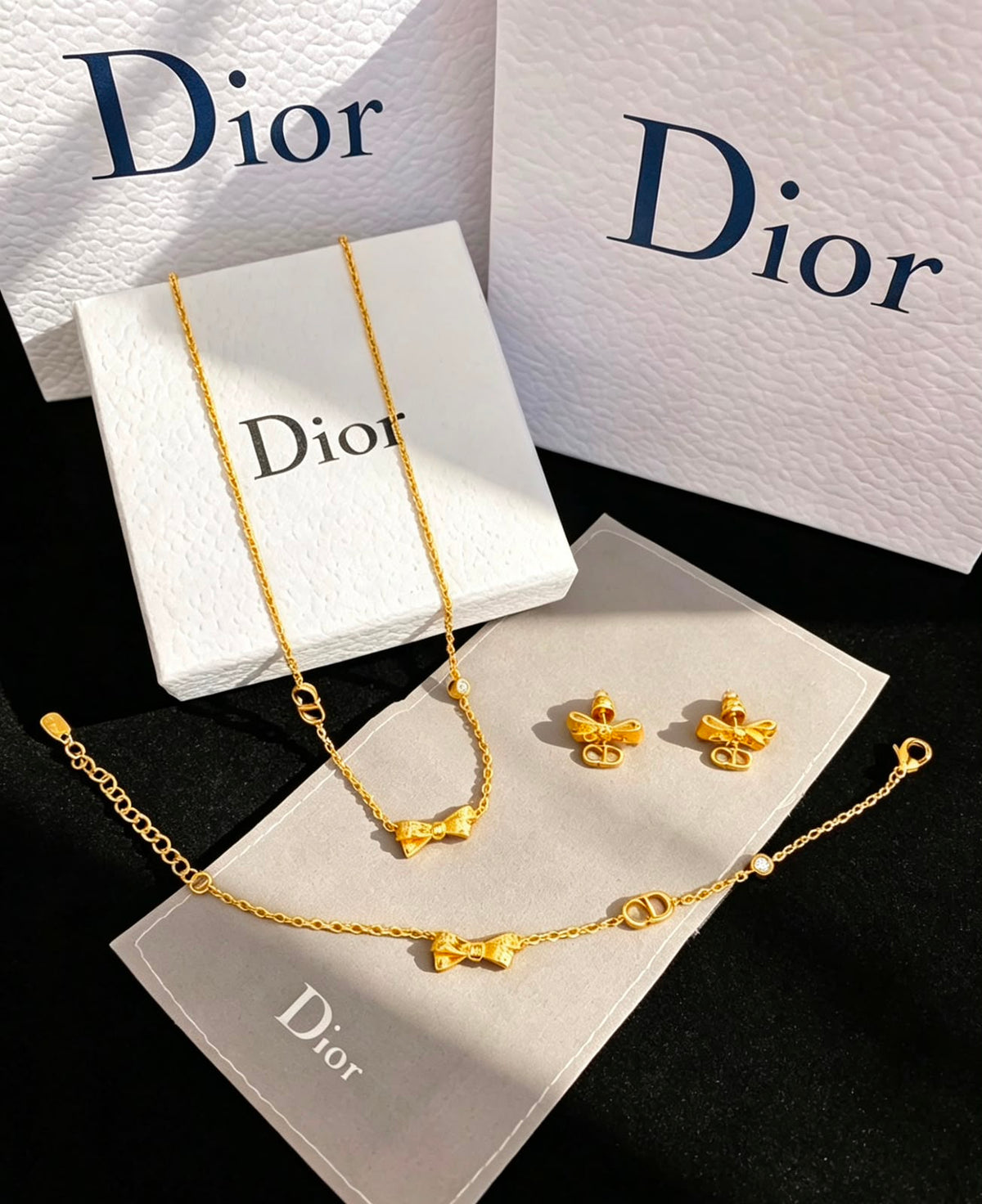 DIOR
