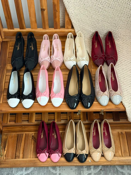 Elegant Bow Detail Ballet Flats